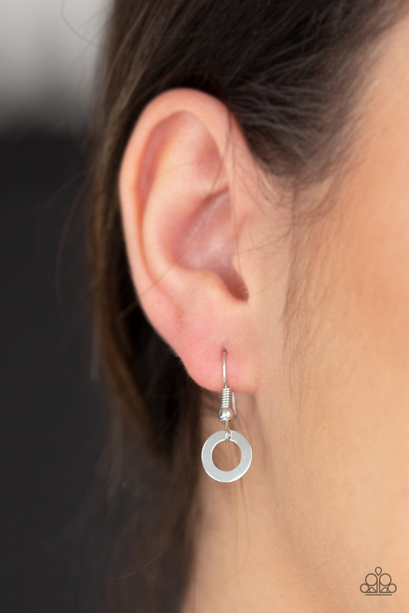 Move it on over black necklace paparazzi Clearance