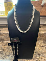 Paparazzi LAYER of the Year - Necklace White Fashion Fix Exclusive Box 79