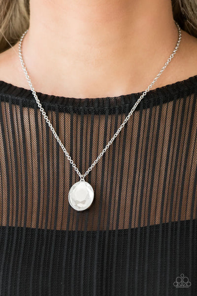 Paparazzi Definitely Duchess - Necklace White Box 7