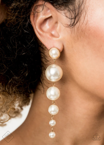 Paparazzi Living a Wealthy Lifestyle - Exclusive Earrings Gold Box 7