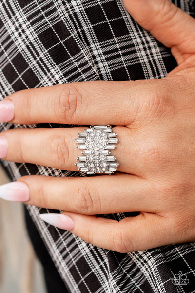 Paparazzi Urban Empire - Exclusive Ring White Box 48