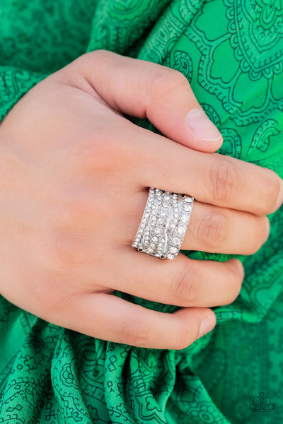 Paparazzi Exclusive Elegance - Exclusive Ring White Box 48