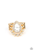 Paparazzi Elegantly Cosmopolitan - Ring Gold Box 111