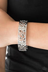 Paparazzi Yours and VINE - Bracelet Black Box 86