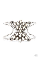 Paparazzi Pleasantly Plains - Bracelet White Box 121