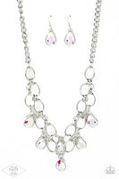 Paparazzi Show-Stopping Shimmer - Necklace Multi Iridescent Box 140