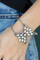 Paparazzi Pleasantly Plains - Bracelet White Box 121