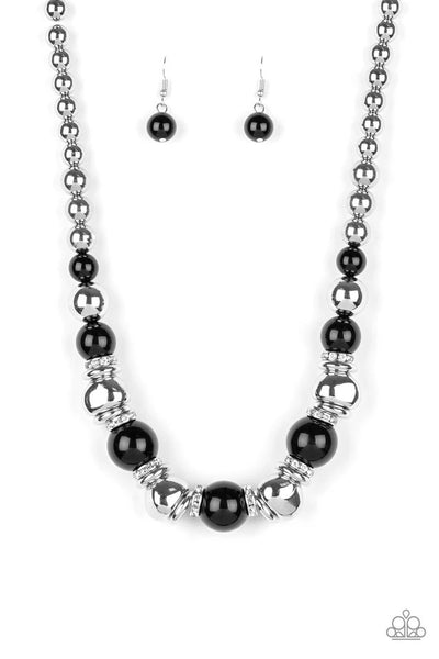 Paparazzi Hollywood HAUTE Spot - Necklace Black Box 97