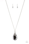 Paparazzi Demandingly Diva - Necklace Silver Box 120