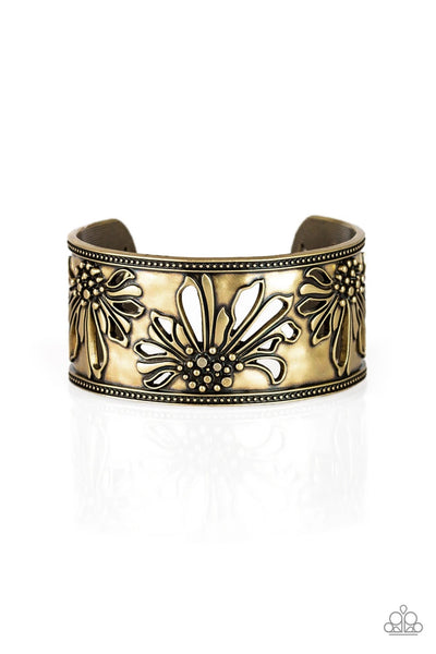 Paparazzi Where The Wildflowers Are - Bracelet Brass Box 104